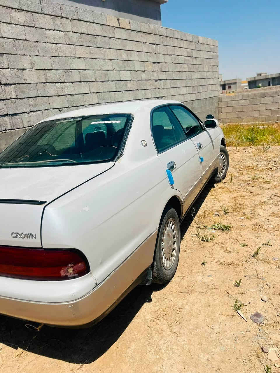 السلام عليكم ورحمة الله وبركاته 
سيارة بطة للبيع گير محرك شرط ففتي بدون كص مكفولة من الصبغ والمعجون مشروع وطني كله شغالة منظومة تبريد جاهزة فقط كمبريسر كهربائي تحتاج
اطارات جدد صدر نص عمر والباقي شوف العين
 السعر 45 وبية مجال مكاني اسديرة
***********
