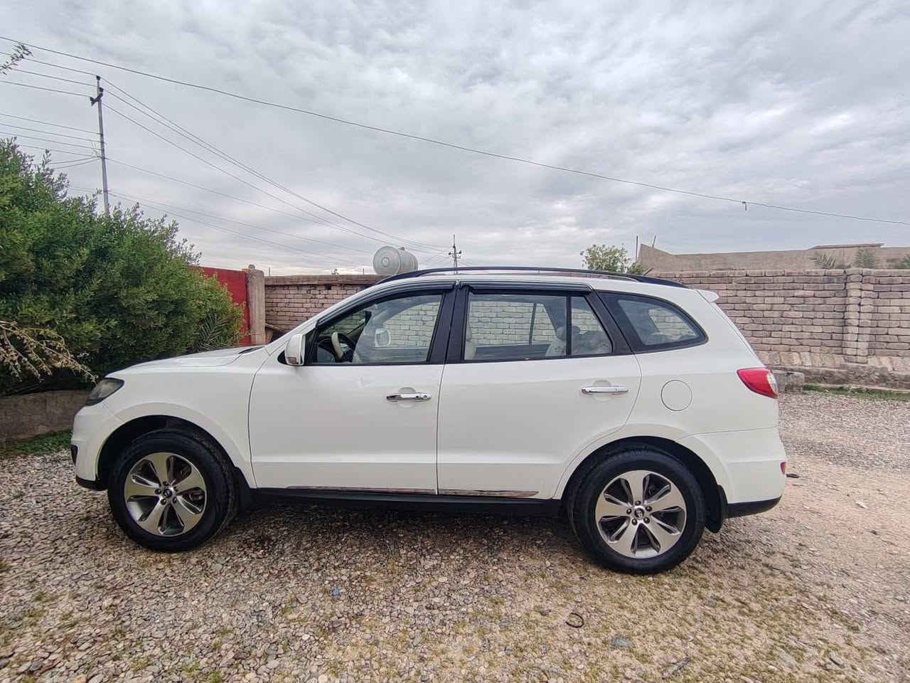 سنتافي موديل ٢٠١٢ خليجي فول واحد على واحد رقم اربيل دولي محرك ٤ بيها قطعتين ضرر السعر ١٤٥ بيهامجال هاذه رقمي ***********
