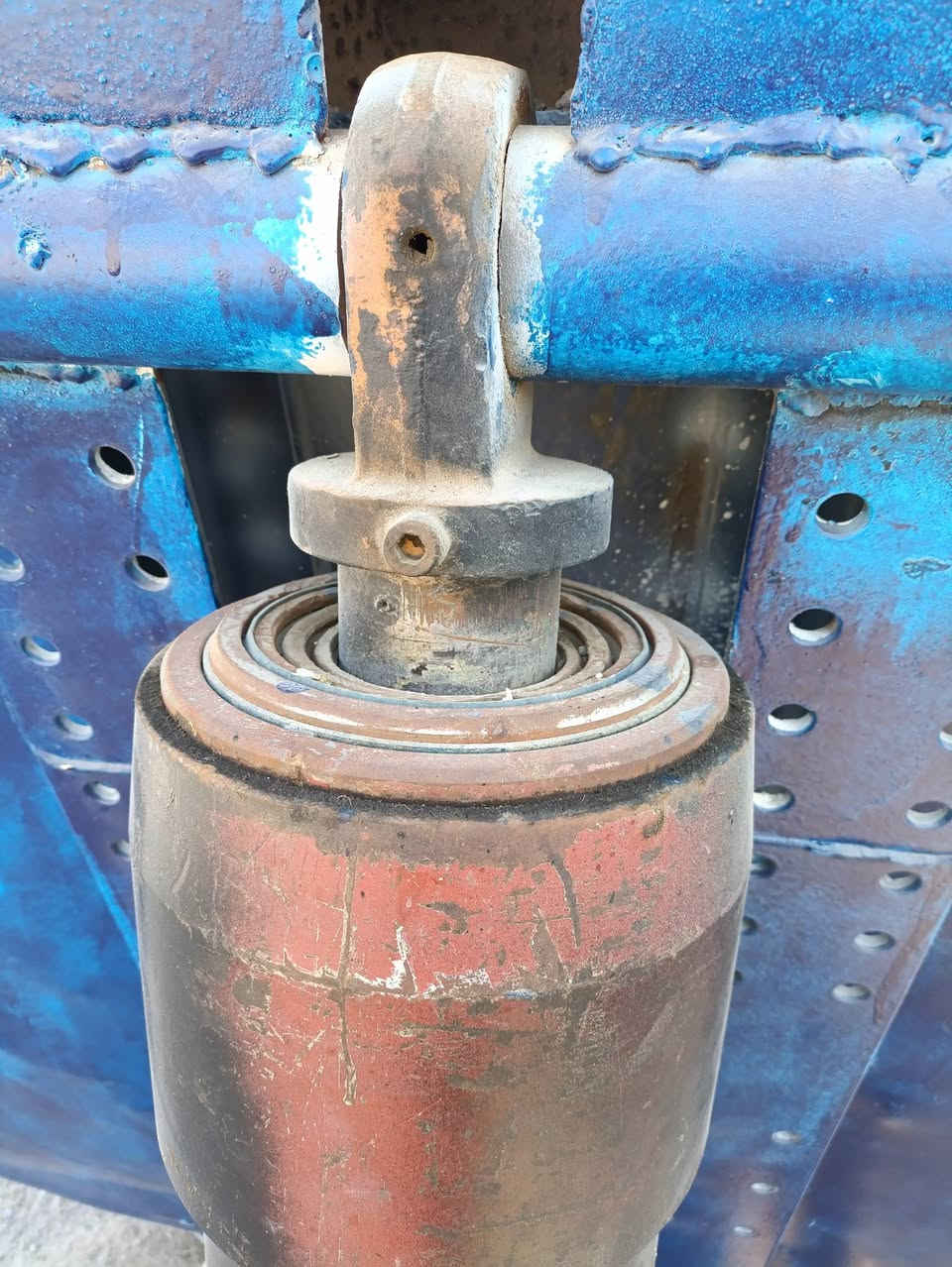 للبيع طوله ٦ونص مكانه بصره زبير ***********
