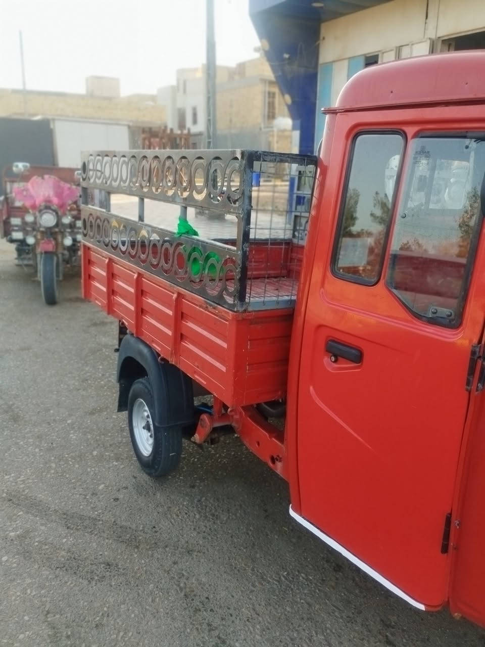 السلام عليكم تكتك بدي موديل تسعطعش سنويه كفاله سعر 2700وبيه مجال ***********
