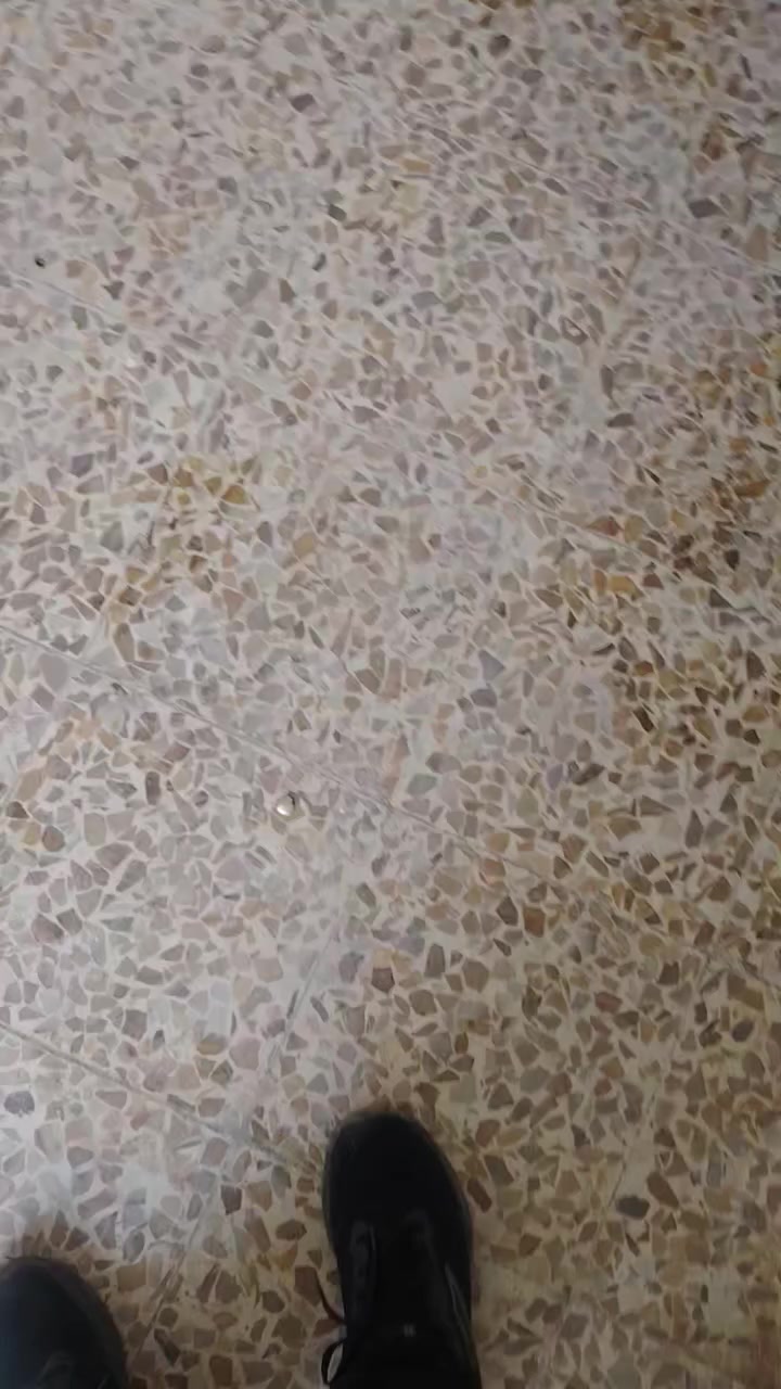 دار للايجار بالميثاق غرفتين وهول ومطبخ وصحيات واستقبال السعر 350 الف ***********
***********
