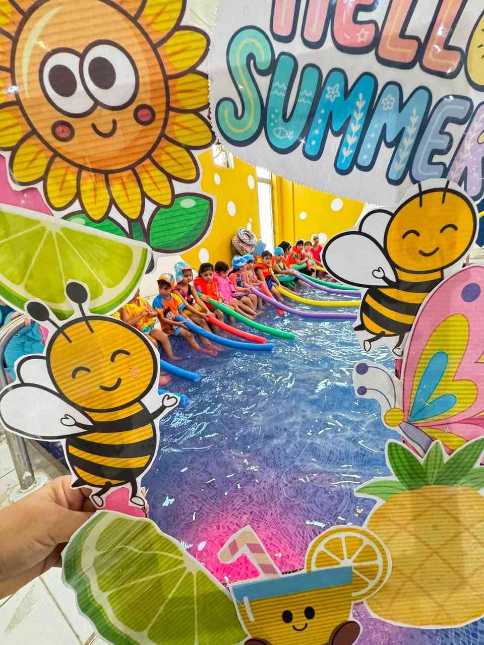 من فعاليات sumeer school فقره السباحه كل أربعاء في مسابح مدرسة اليرموك البريطانيه 💙
روضة الشمس الاهلية ☀️☀️☀️
📍الدوره الكفاءات 
 *********** ☎️
