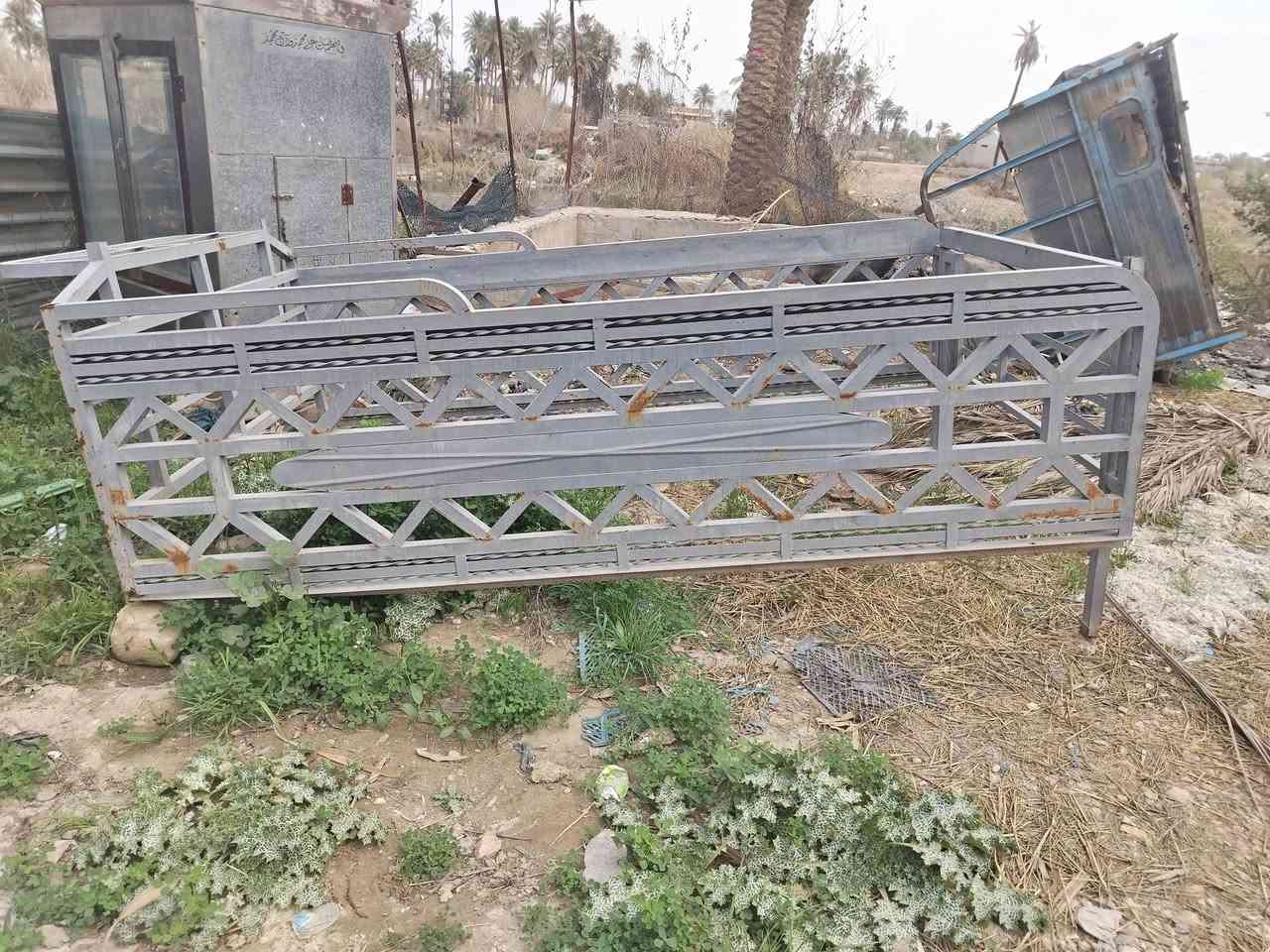 السلام عليكم  محجر ام عيون سعره 225 او بي مجال  ***********
