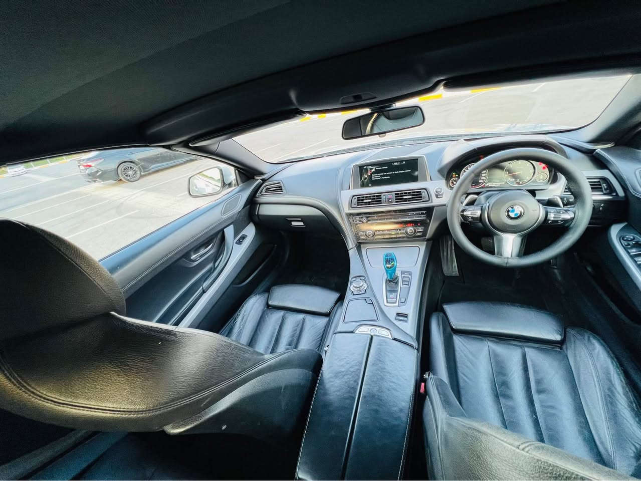 اbmw 640 مؤديل 2014مةكينة 6بستؤني گاز سئ ليتة قةپات مواسةفات سوكات عةكس مواسةفات شاشة گةورة كاميرا حةساس ئاوينة شةفت سئ مؤدي ليخورين ئيكؤ سبؤرت سپؤرت پلةس گيج ئةلكتورني لةگةل مؤدةكان رةنكي گيجةكان دةگوري سور دةبي كوشن جلدو ئيتةر بةسمة ئؤتؤستارد خوي دةكوژيتةوة لةترافيك داتاشؤ گيري سةر سوكان سةيارةمة بيلاد  M سپؤرتة هةمو گياني بةشةرت مواسةفاتي زورة نانوسري سةيارةكي گةنجانةو جوان و سةقف كةشفة كارةباي و گيرو مةكينةو سةقف و هةمو گياني بةشةرت نمونةي جوانية سةيارةكة سوكان عةكسة سعري 77گةلاو مةجاليكي برايانة سةوداش دةكةم بةشتئ بةدلم بيت *********** رانية, السليمانية
