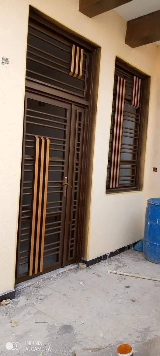 يا الله.اللهم صل على محمد وال محمد . حداده المصطفى للتزكام والتصليح  الابواب والشبابيك . اسعار تنافسيه المتر ٦٥الف.ملاحظة (يوجد تخفيض لعوائل الشهداء والفقراء.) الحديد  ٢ ملم تركي شرط   ابواب شبابيك سقائف محجر درج محجر حديقه ابواب دفتري للمحلات .مراجيح. حديد ثقيل تركي ٢ ملم والاطار جنل تركي ثقيل وليس شخاطه   شرط في العمل يكون تركي درجه اولى نقشات سي انن سي او نقش شيش او هندسي ومو بس هاي الصبغ عليه والتحميل والتوصيل مجانيي داخل كربلاء (العنوان كربلاء .حي الاطارات شارع20)  ***********
*********** بي واتساب  وانا خادم للطيبين
