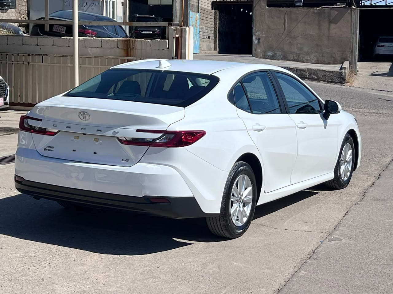 تيوتا كامري
موديل 2025 
وارد امريكي 
موصفات LE  AWD معروفه 
ماشي 38 الف ميل
سياره امامي خلفي كبس نزبت الحادث بيها
باب سكن خلفي و شبر دايره جاملغ و شبر باب كدام سبغ 
حادث سياره طرف سكن 
رقم شاسي موجود منشورات مبين حادث 
عنوان عقرء 
رقمل هاتف وتساب علي
***********
