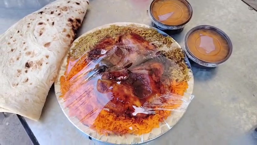 دجاج محشي على منسف برياني وتمن مندي مع فاصوليا وخبز 10 الاف يوجد توصيل لجميع مناطق الرمادي *********** يوجد دجاج ذبح وطازج
