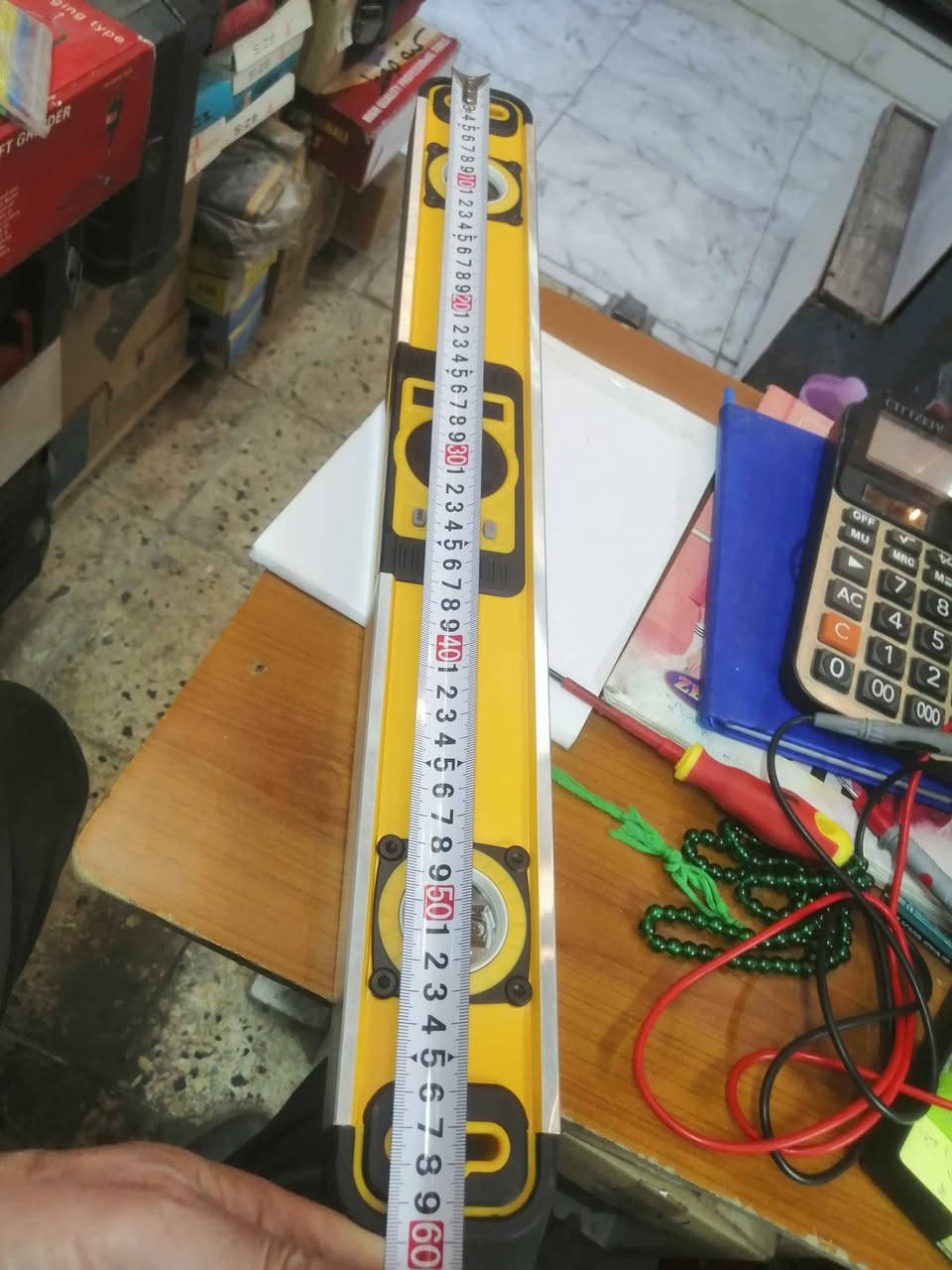 قبان إلكتروني مغناطيسي دقيق طول ٦٠ سم مع ٢ عين قبان فقاعة متحركة (عمودي وافقي) ،متوفر لدينا حاليا مع وجود خدمة التوصيل بسعر ٥٠٠٠ دينار للمحافظات كافة، حارث العزاوي *********** فايبر واتساب، بغداد شارع الرشيد ،باب الأغا ،مقابل سوق الصفارين بغداد, العراق
