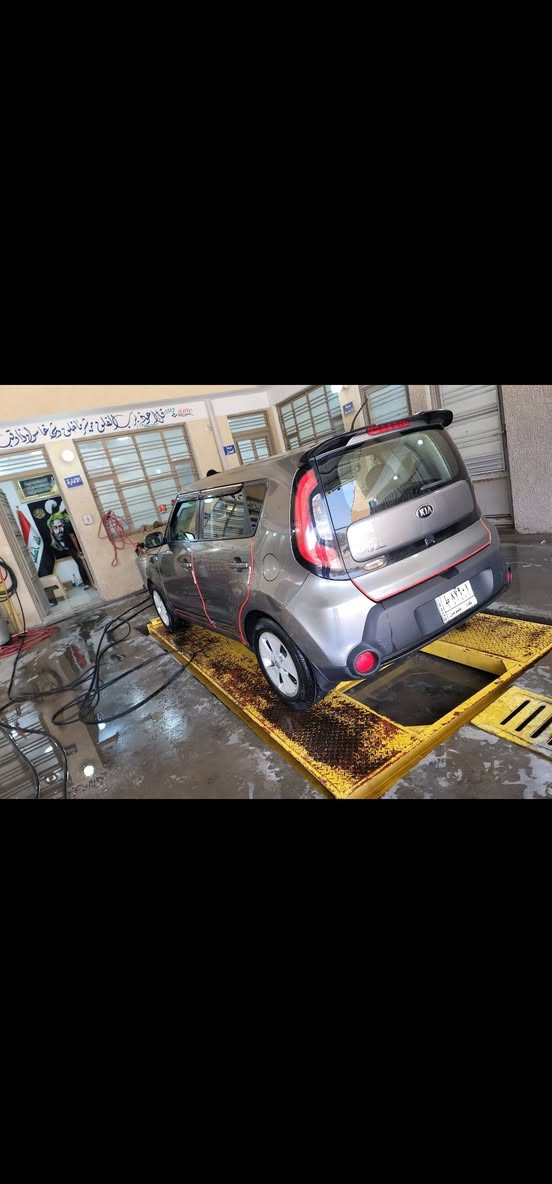 السلام عليكم كيا صول وارد امريكي بيها سونار ابيع حزام كير محرك مكفول السياره مامتعوبه ماشيه 90الف السعر 85 وبيها مجال قليل 
***********
