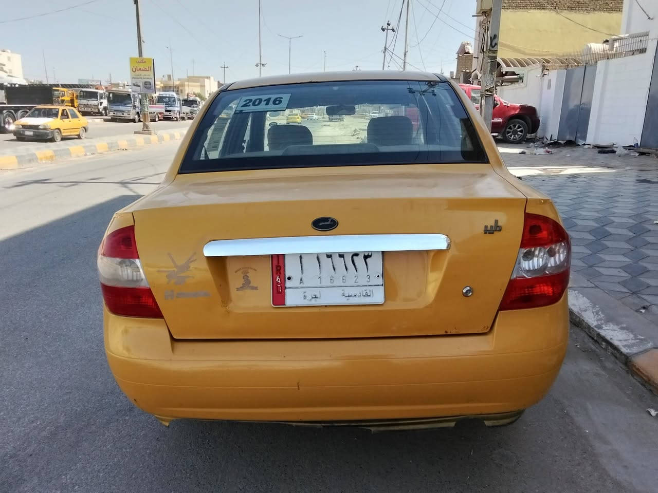 للبيع طيبه 16صفره رقم قادسيه الماني مصفره هيئه وغرامات سنويه بشهر 9تسقط 34وبيها مجال تحويل ثاني يوم الديوانيه المركز رقم الهاتف ***********
