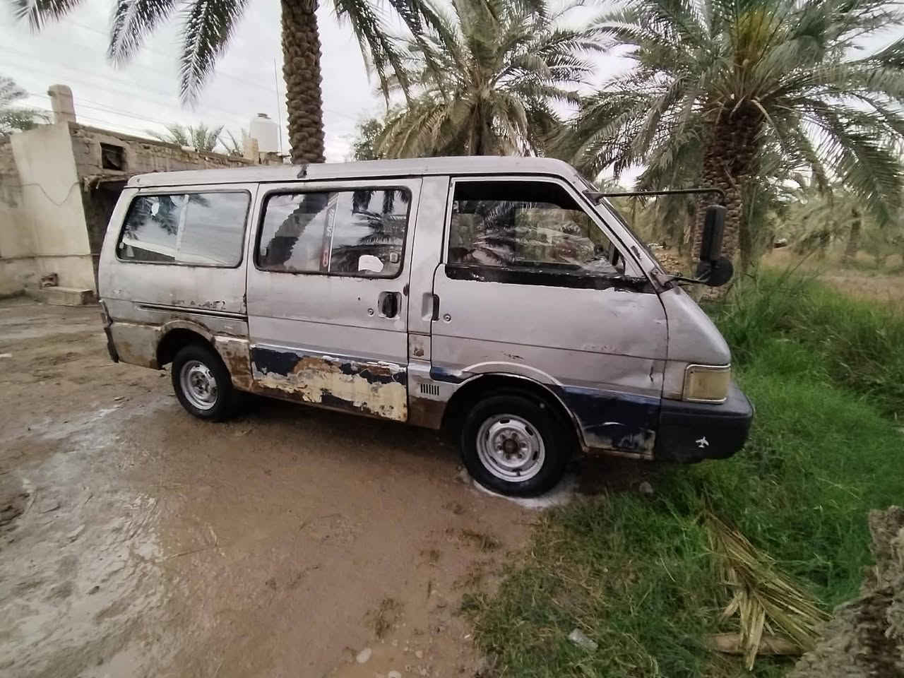 سلام عليكم بسته موديل 94 رقم ألماني بصره وسنويه لحد 27 وراعيه يمي بل ناصرية يسوي وكاله عامه مصفره هيئة وغرامات مامطلوبه ربع دينار كير ومكينه واكسل شرط وكهربائيات كامله دواخل مرتبه عوزه ترتيب حداديه العنوان ناصرية مركز السعر 20 وبيها مجال اتصال/***********  او امراوس فتون موصليه
