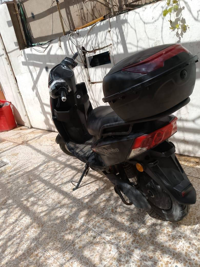 دراجه شحن جامبو كبير ٦ بطاريات دسكات امامي خلفي سرعه حقيقيه  60 مكاني حي صدام ترفت شارع نخيل
سعر 500 وبيه مجال
تواصل فقط على هذا رقم 
***********
