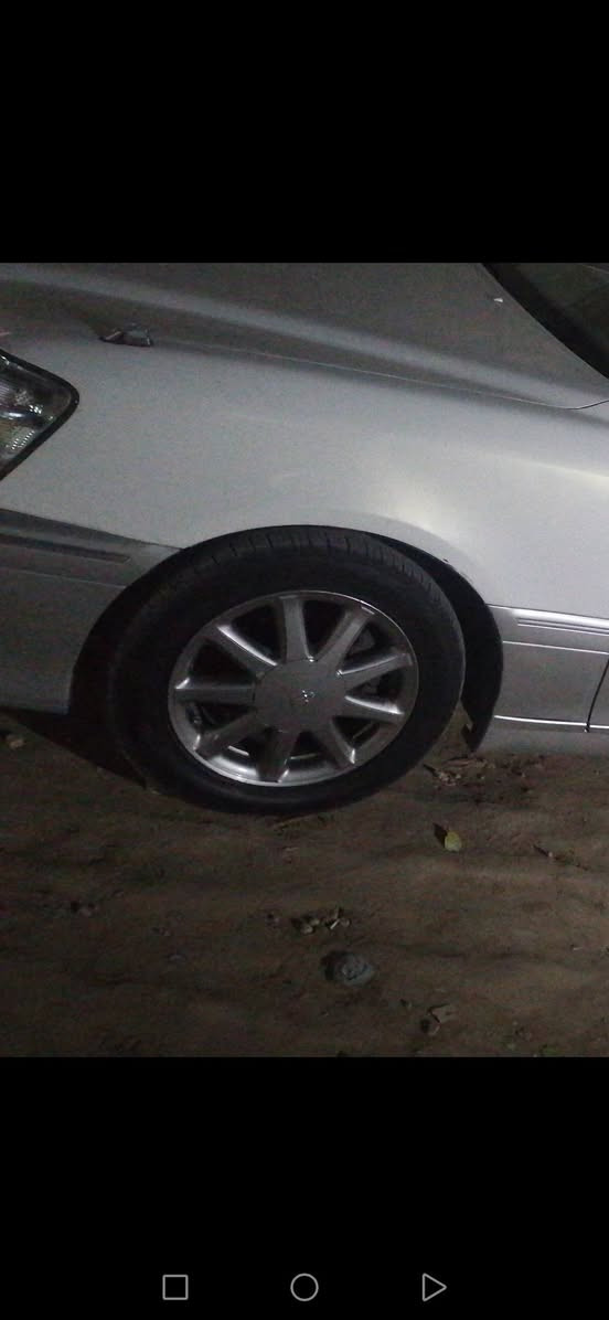 السلام عليكم عندي وياله نفطيه نجمه اريد وياله بيض ام مراوس استفسار واتصال على الرقم ***********
