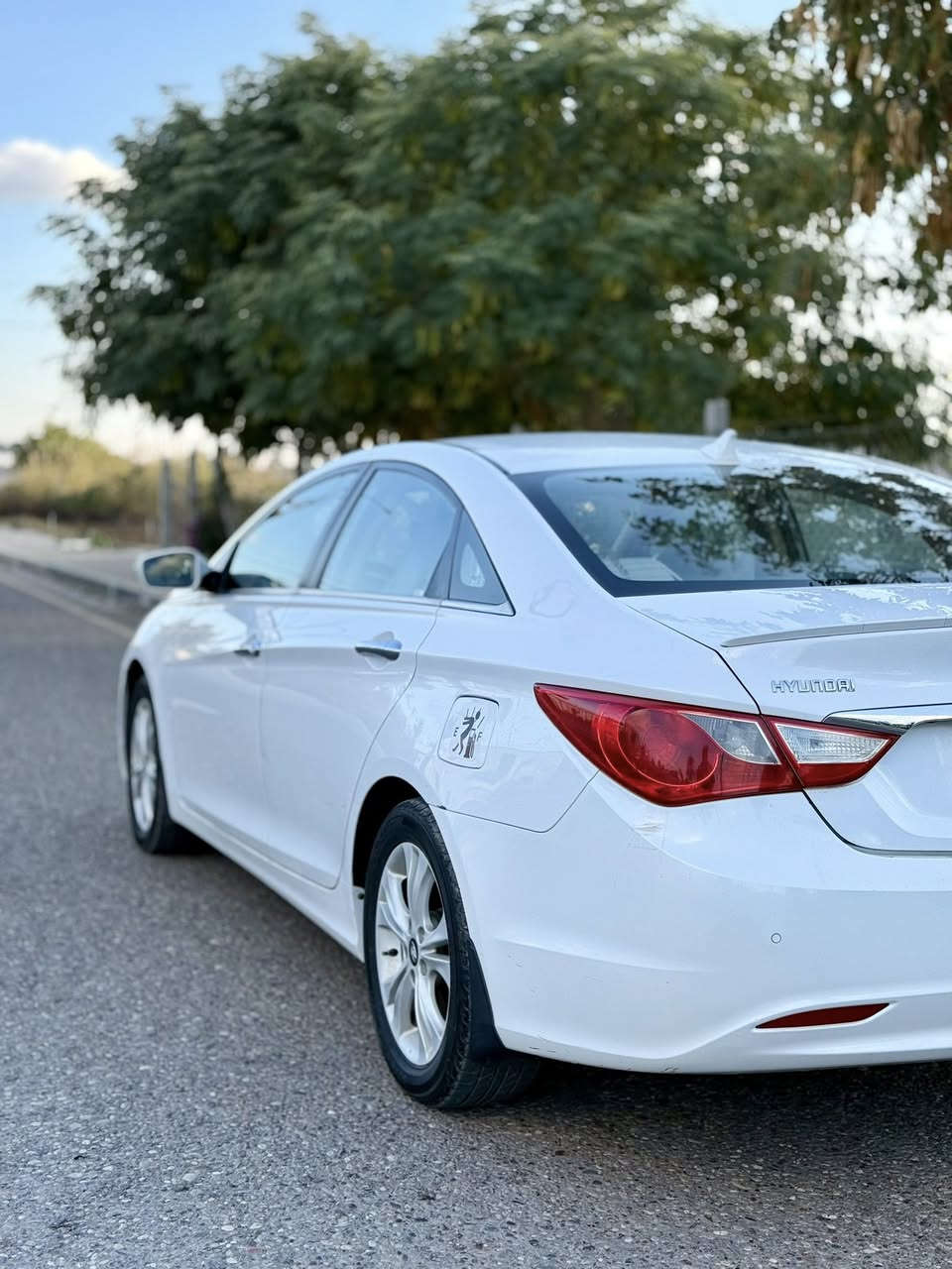 السلام عليكم
للبيع …….. 
سوناتا موديل 2011 خليجي
رقم بغداد مشروع وطني تحويل ..
محرك 2400 دوش 
كير +محرك مكفولات 
تدفئه +تبريد  بشرط 
صدر + حداديه كله بشرط 
مواصفات الشركه العامه للسياره 
مري شفط + شفتات ستيرن+ تحكمات 
داخل بيجي + حساسات خلفيه  + اشاير بالمري وباقي المواصفات المعروفه..

ملاحضه؛ السياره مكفوله كفاله عامه كما موضح في السونار 

السياره اجمل من الصور 🤍

السعر : 130$ وبيها مجال قليل🤍

مكان السياره : صلاح الدين _قضاء الضلوعية

للاستفسار الاتصال ؛
***********
