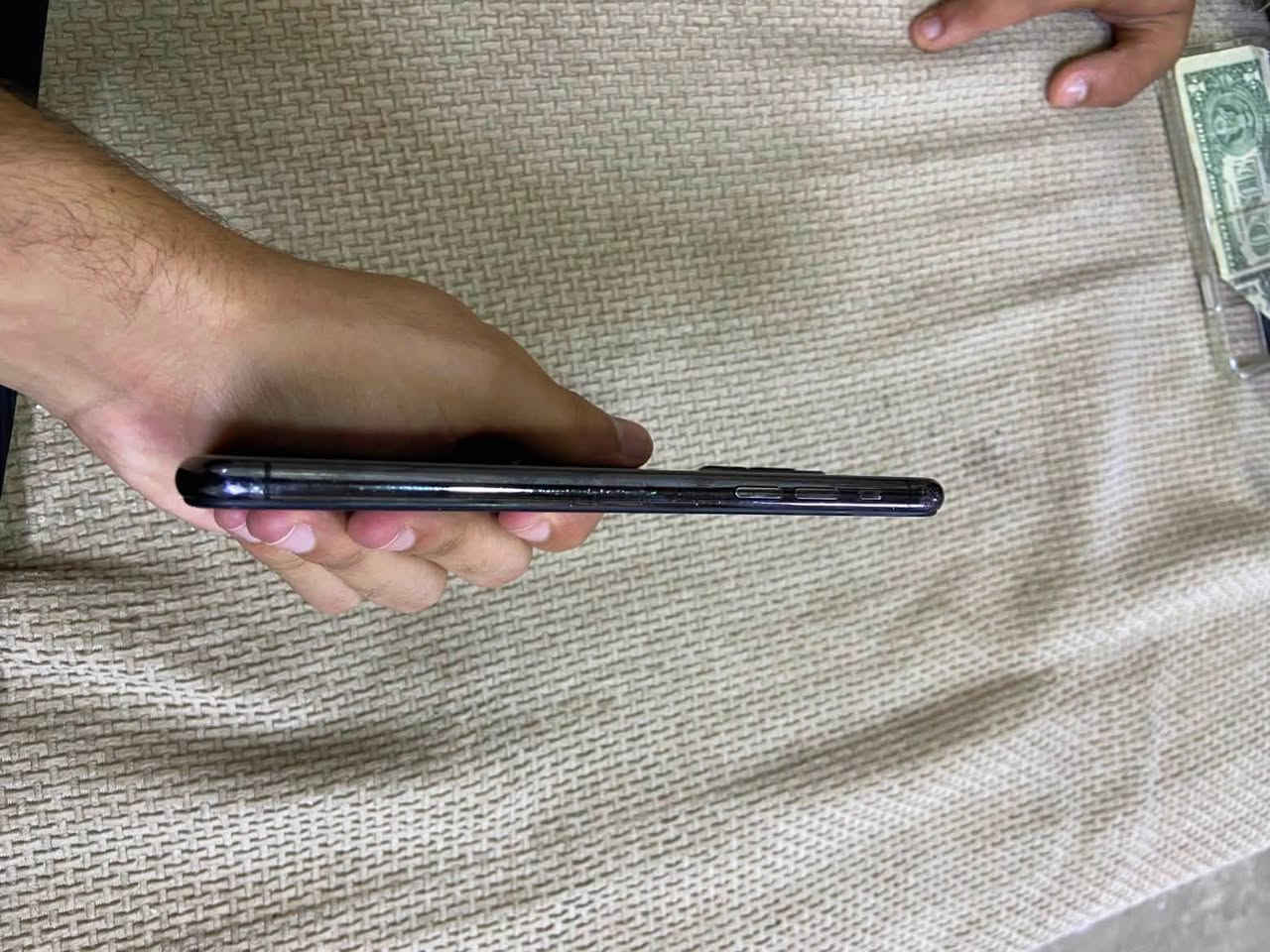 ايفون 11pro max
الذاكرة64
البطاريه 80
جهاز حيل نضيف مبدل شاشه جيدا
الواتساب***********
بيع ومراوس ابايفون
السعر 300
شكراً
