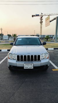 جيب لاريدو • ٢٠٠٨ • ماكو نواقص