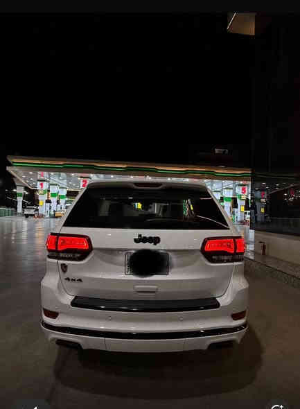 جيب Sخليجي وكالة هارلم ماشية ٢٥ سيارة جديدة جدا وظع الوكالة موديل 2021 بية صبغ ربع دعامية خلفية وجزء من صندوك موظح بالسونر 
السعر 345 رقم بغداد 
موبايل ***********
