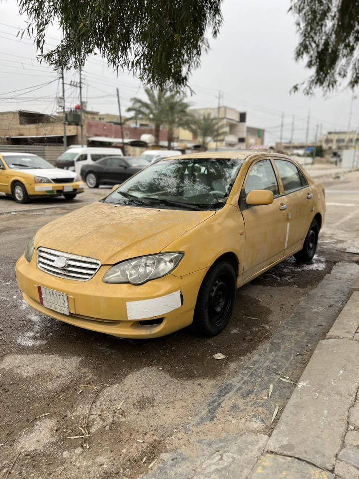 سلام عليكم بي واي دي f3 موديل 10 مكينه كير مكفولات بدون ضربه مصبوغه حزام جماليه هيئه غرامات مصفره تخم تاير جاهزه نقصهه تبريد فقط بيع السعر 32 وبيهه مجال مكاني بغداد الحسينيه للاستفسار ***********
