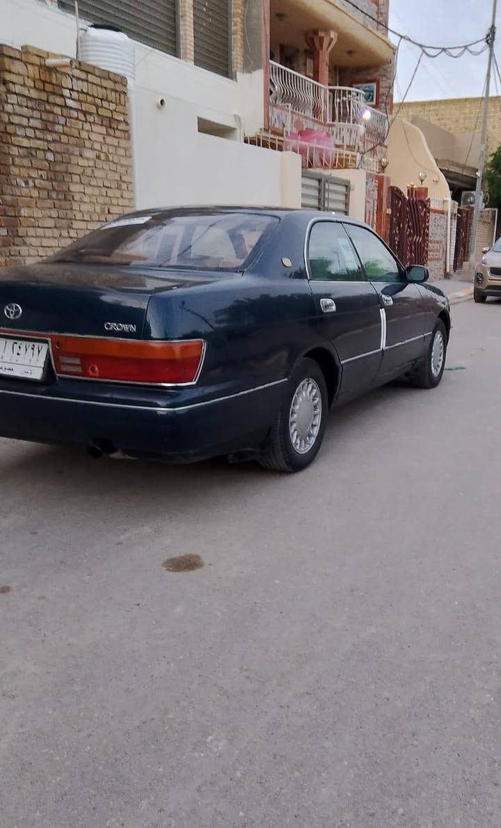 السلام عليكم ورحمة الله وبركاته للبيع بطه كراون فصل موديل 1994 مكفوله من العيب الشرعي والصوليات رقم انبار مشروع وطني سنويه 2027 السياره جاهزه حداديه ومكينه وكير جدد 
العنوان واسط 
السعر (46)
للاتصال ***********
