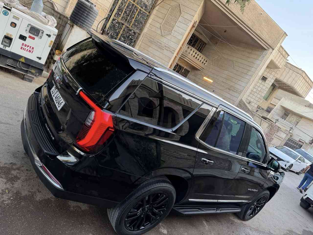 السلام عليكم 
جئ ام سي فئه الافيشن موديل /2026 فول 1/1 ماشيه /2000/ كيلو متر يعني زيرو مكينه /5300 / بجم السياره امغلف بي بي إف  
المكان السيديه السياره رقم بغداد او بسمي  السعر / 110 / مليون عراقي   الاتصال على هذا الرقم 
                ***********

