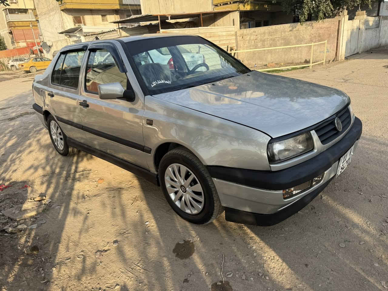 كوالف فنتو موديل 1995
محرك 2000كير اوتو مكفولات
تبريد ثلج ❄️ صدرامامي خلفي لك
شاشه اندرويد غرفه جديده السياره متعوب عليها مال جناي مصبوغه 
فرن حراري مجرد جراد سعر53
وبيها مجال حك جيه عنواني بغداد 
الدوره***********
