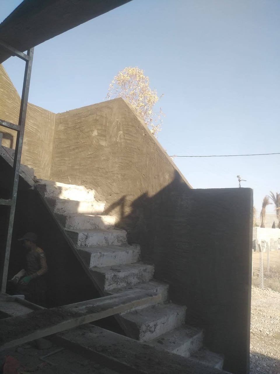 اسطه لبخ متفرغ شغل هندسي
***********
