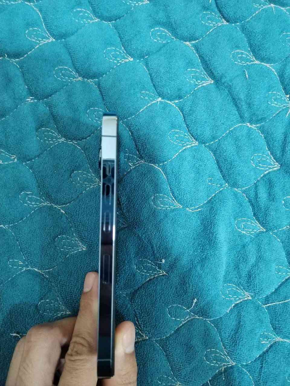 ايفون 13 برو فقط 
ذاكرة ١٢٨
مبدل شاشة ٣ خيارات
 مبدل بطارية 
تك سيم كارت  
كلو شغال 
سعر ٣٧٥  ومجال بسيط
رقم ***********
