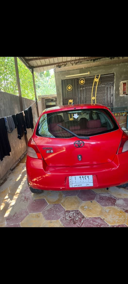 سلام عليكم تيوتا يارس للبيع تك باب مكينه 1600 سياره نضيفه وحلوا بيها بس جاملغ جهت سايق مصبوغ بدون دواخل مكينه كير نضيفات سعر 53 وبيها مجال وبخدمتكم *********** مكاني كربلاء طويريج
