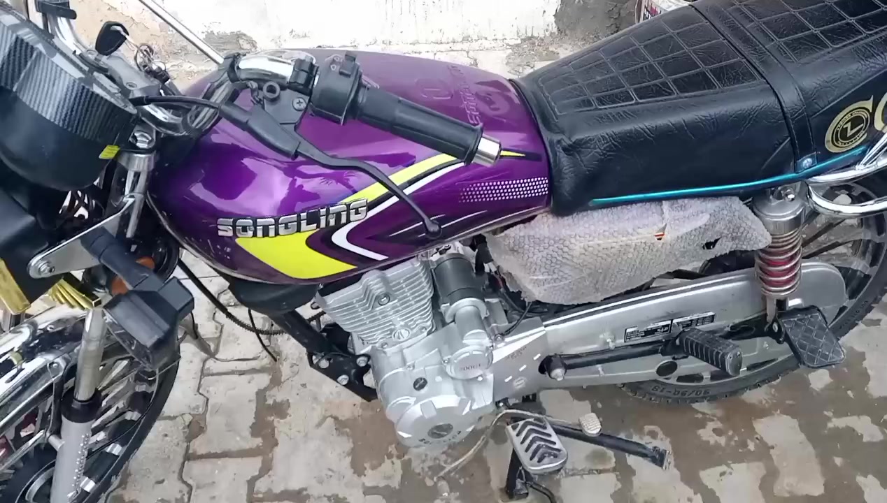 السلام عليكم دراجه سونك 25 شاشه فيديو دراجه وضع لشركه سويجين وبصمه مناقصه اي شي  كفالة عامه السعر 750 بي مجال الطيبين رقم الهاتف *********** مكان جسر خرنابات بعقوبة
