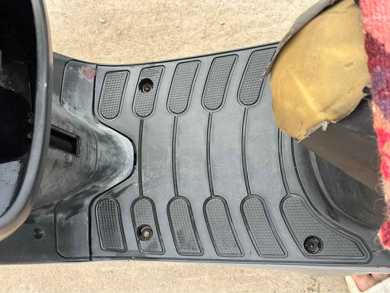 السلام عليكم 
بطه للبيع 
مكاني كربلاء رقمي ***********
السعر 750 مال رمبه جديده قبل شهر طلعته من المعرض 
مكاتبه موجوده كربلاء, العراق
