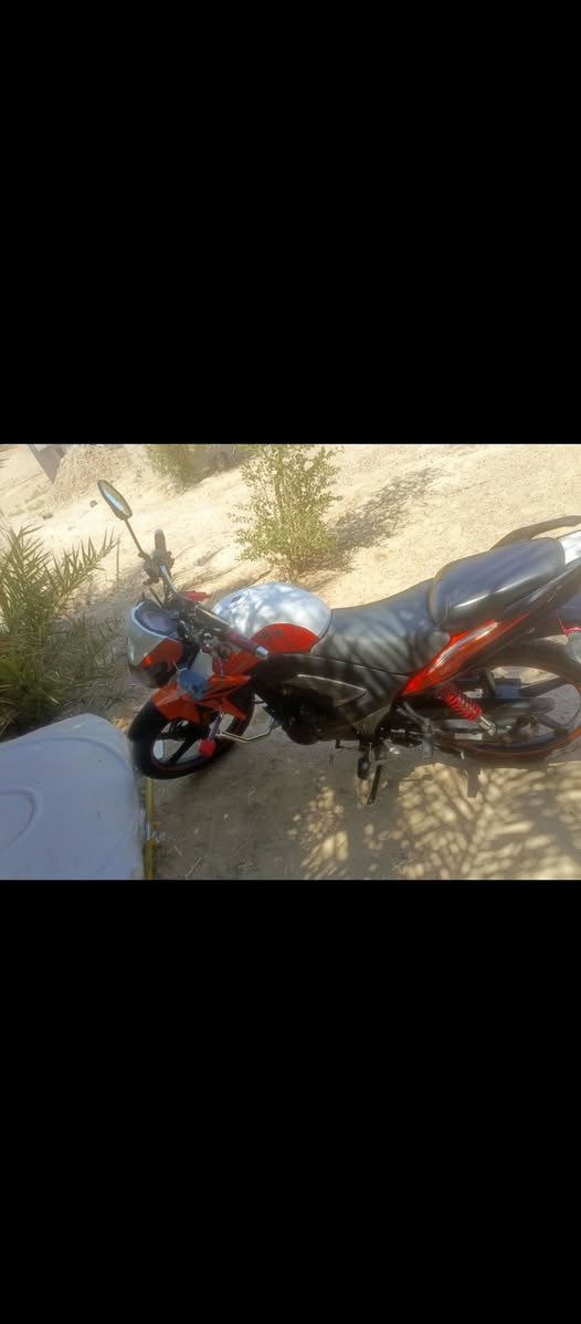 اسلام عليكم هاوجي للبيع نضيف فول ٢٠١٧ وسعر خاص مسجل سنويه كبل احوله بسمك  وهاذه رقمي ‏‪***********‬‏
