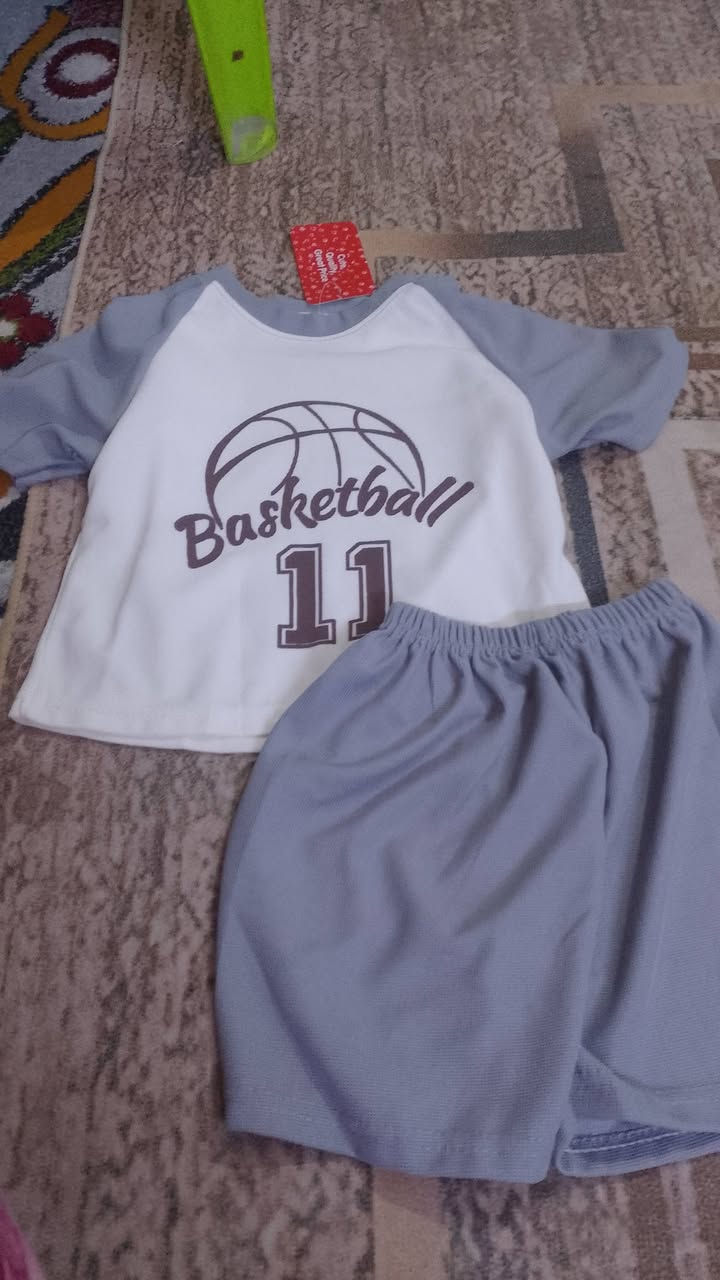 السلام عليكم عندي شلعة ملابس اطفال بات بات قطعتين وبي فستان بناتي 
اشتريته جديد وماكدرت افتح بث واريد ابيعه ب140مع لتوصيل  هاي نماذج من القطع


**إذا كنت صاحب هذا الإعلان وتريد حذفه لأي سبب، رجاءا أرسل رسالة إلى الدعم الفني**