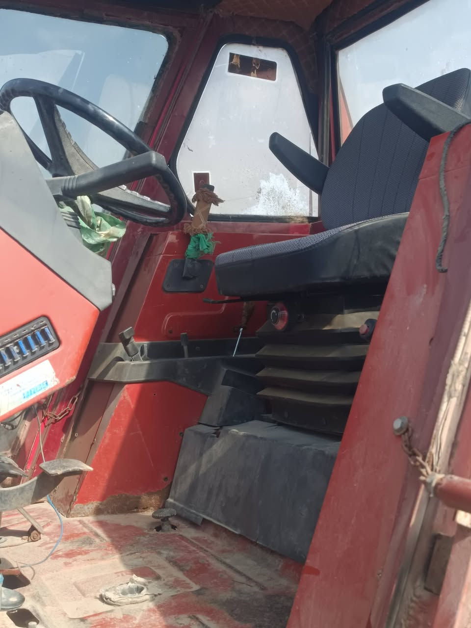 مكينه للبيع حجم 1180 رقم واسط تحويل مكفولة عام بس محرك مفتوح تصل ***********
