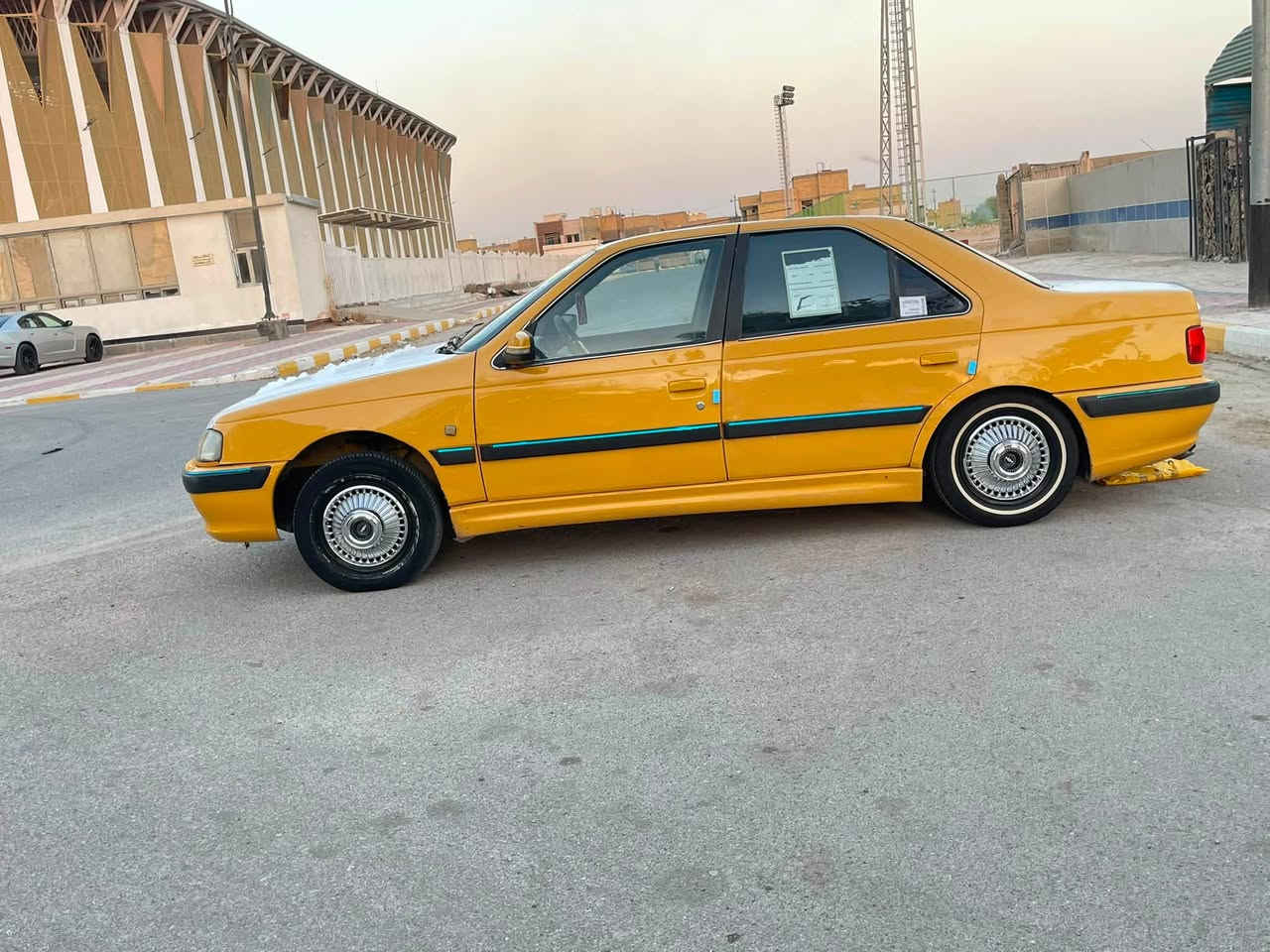 السلام عليكم 
بيجو بارص ٢٠١٥ رقم بغداد مصفره وجاهزه تحويل مباشر 
جاهزه مكينه وكير فرنسي مشروطات 
حداديه وتخم تاير وتبريد ثلج وكهربائيات عام شغاله حماوه ربع 
سياره جاهزه وجديده احلا من صور 
ماتذب عليه الف كبل لشارع 
سعره ٤٢ 
مكان سياره بناصريه 
***********
