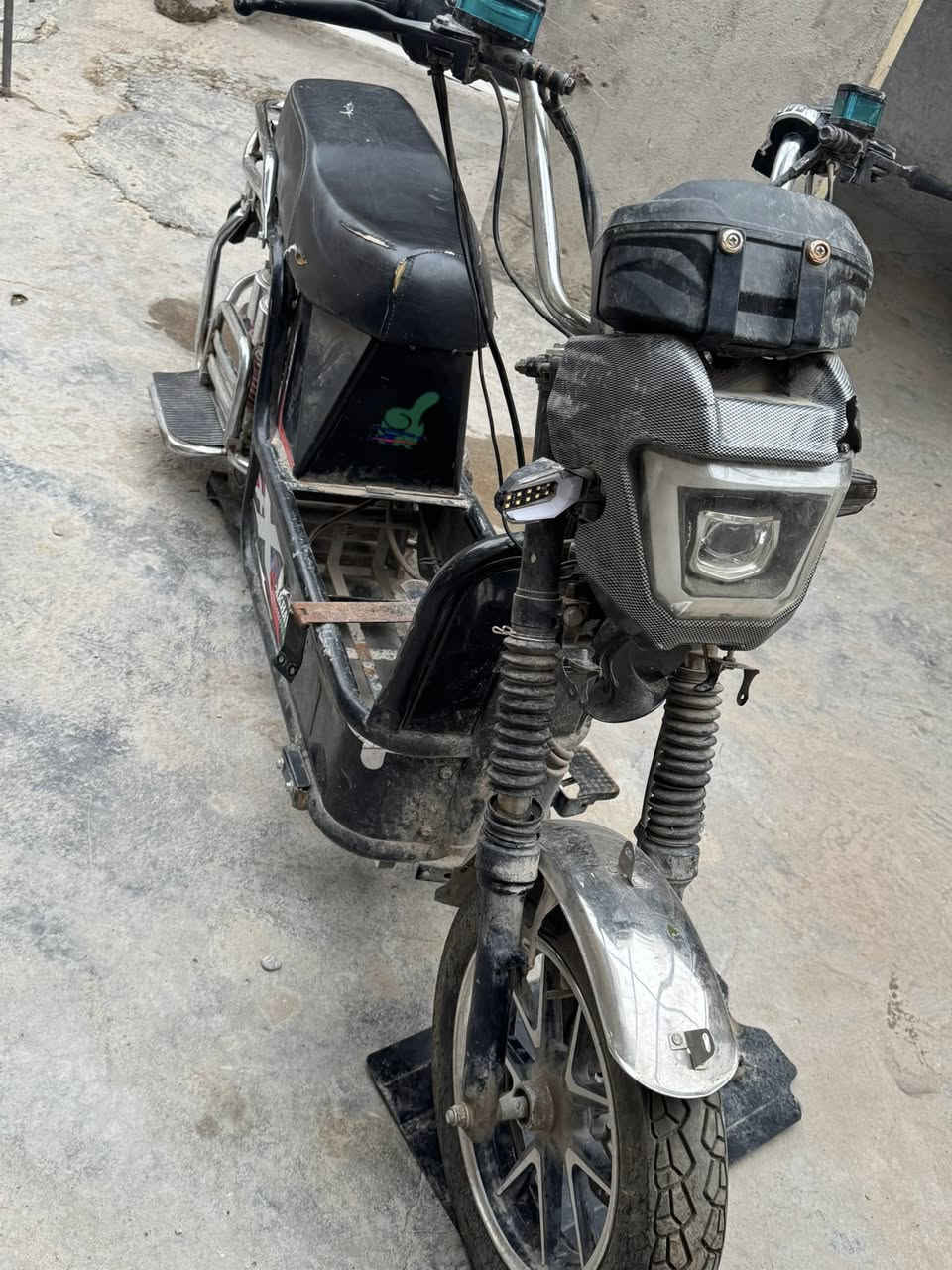 جبلي متروك مثل ماموضح بل صوره الكشر مالته نضيف عفته يشتغل مابي شي نقص الويل الخلفي وبطاريات 
١٢٠ الف وبي مجال


**إذا كنت صاحب هذا الإعلان وتريد حذفه لأي سبب، رجاءا أرسل رسالة إلى الدعم الفني**