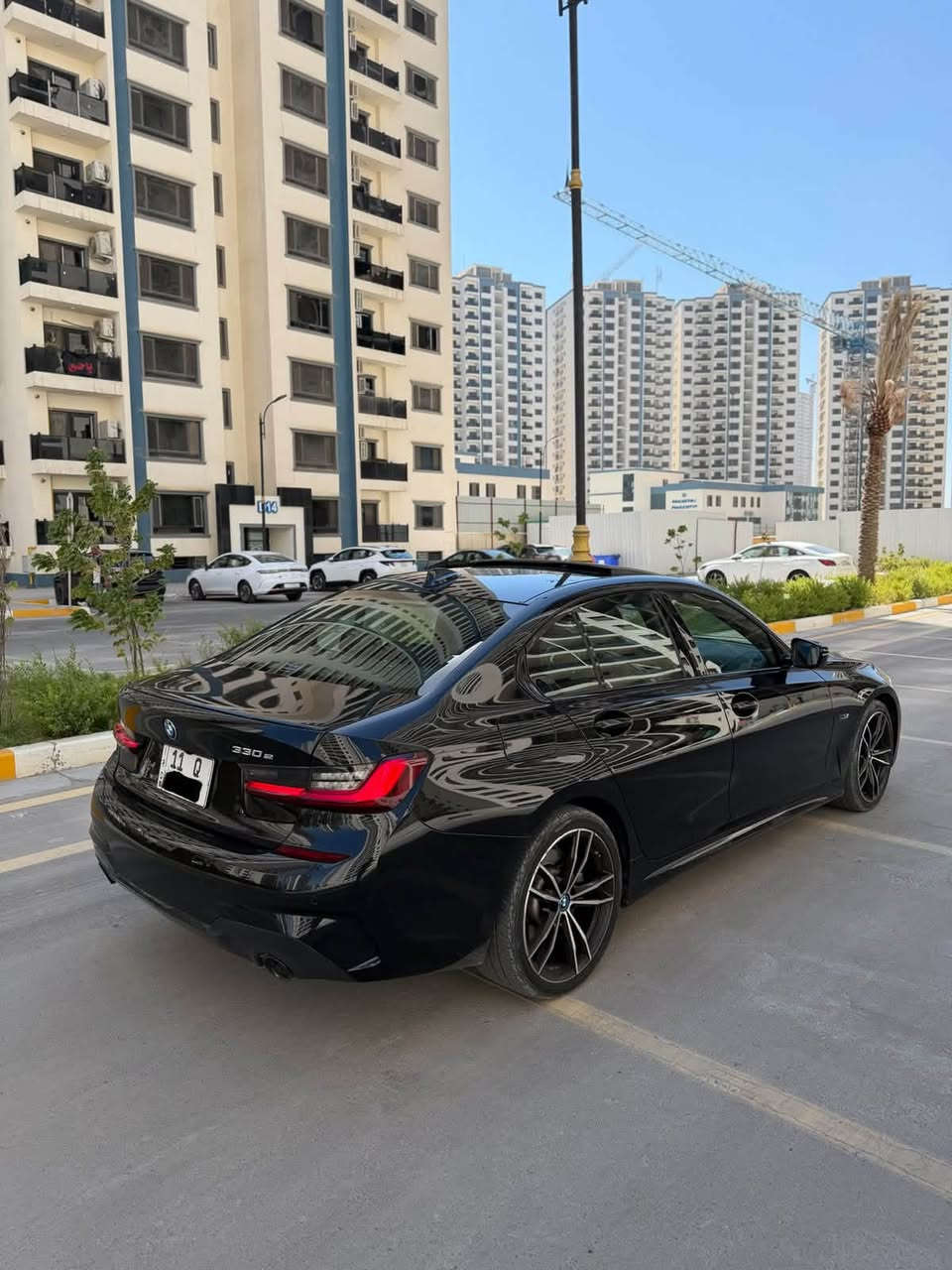 BMW 330 2022 M package أصل 
فوووول مواصفات فتحه ستيرن M
السياره جدا جدا نظيفه اخت الزيرو 
تعتبر كلين فقط طخه شبر با بنيد 
كير مكينه دواخل شواصي لغود كله كفاله 
السياره متسجله داخل شركه عروش كل 
سرفز يمهم ماشيه 36 الف فقط 
سياره مكانها المنصور رقم بغداد باسمي 
*********** 
سعر 255 ورقه وبيها مجال بعد معاينه

