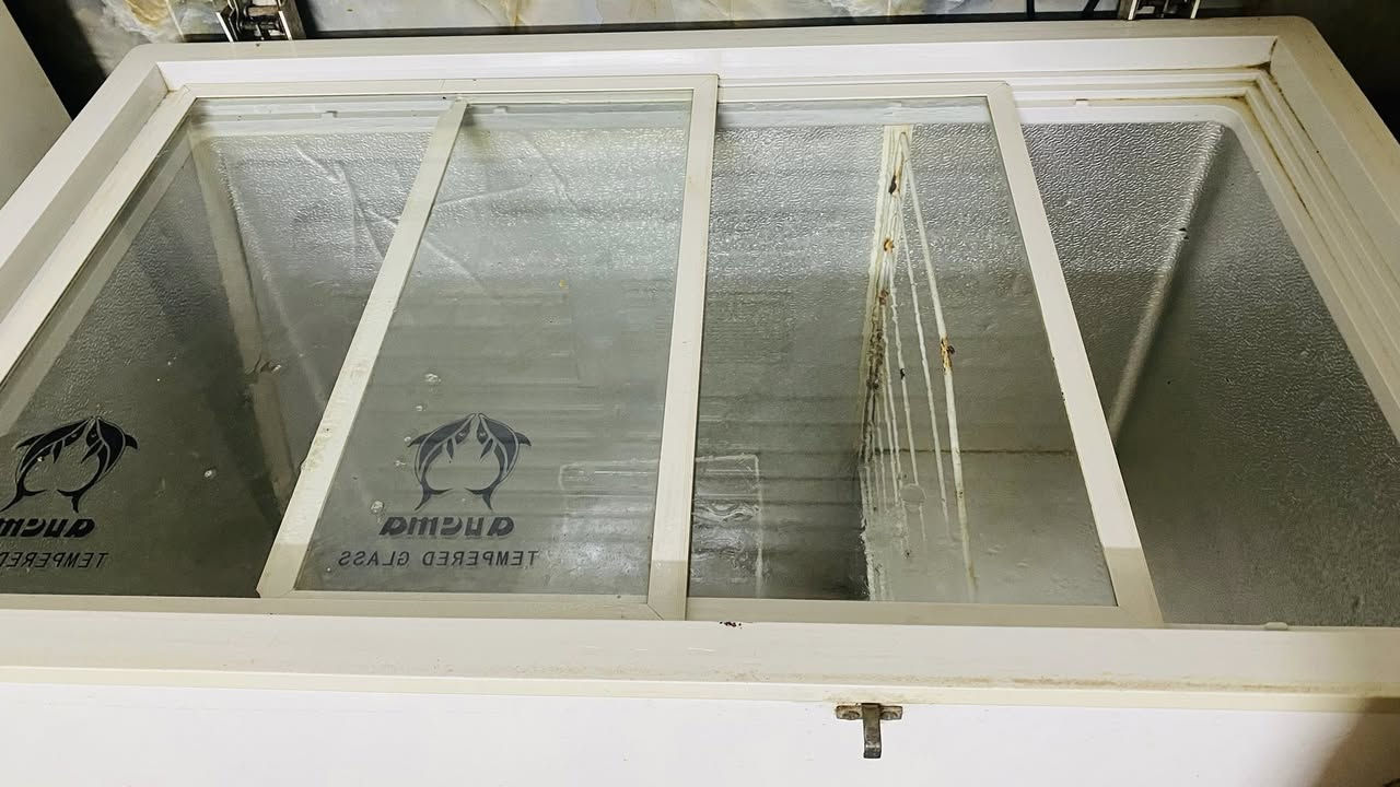 مجمده تشتغل بس نص منها ميجمد الحجم الكبير قيم وأخذ العنوان بغداد مدينه الصدر حي الكوفه وهاذ الرقم ***********
