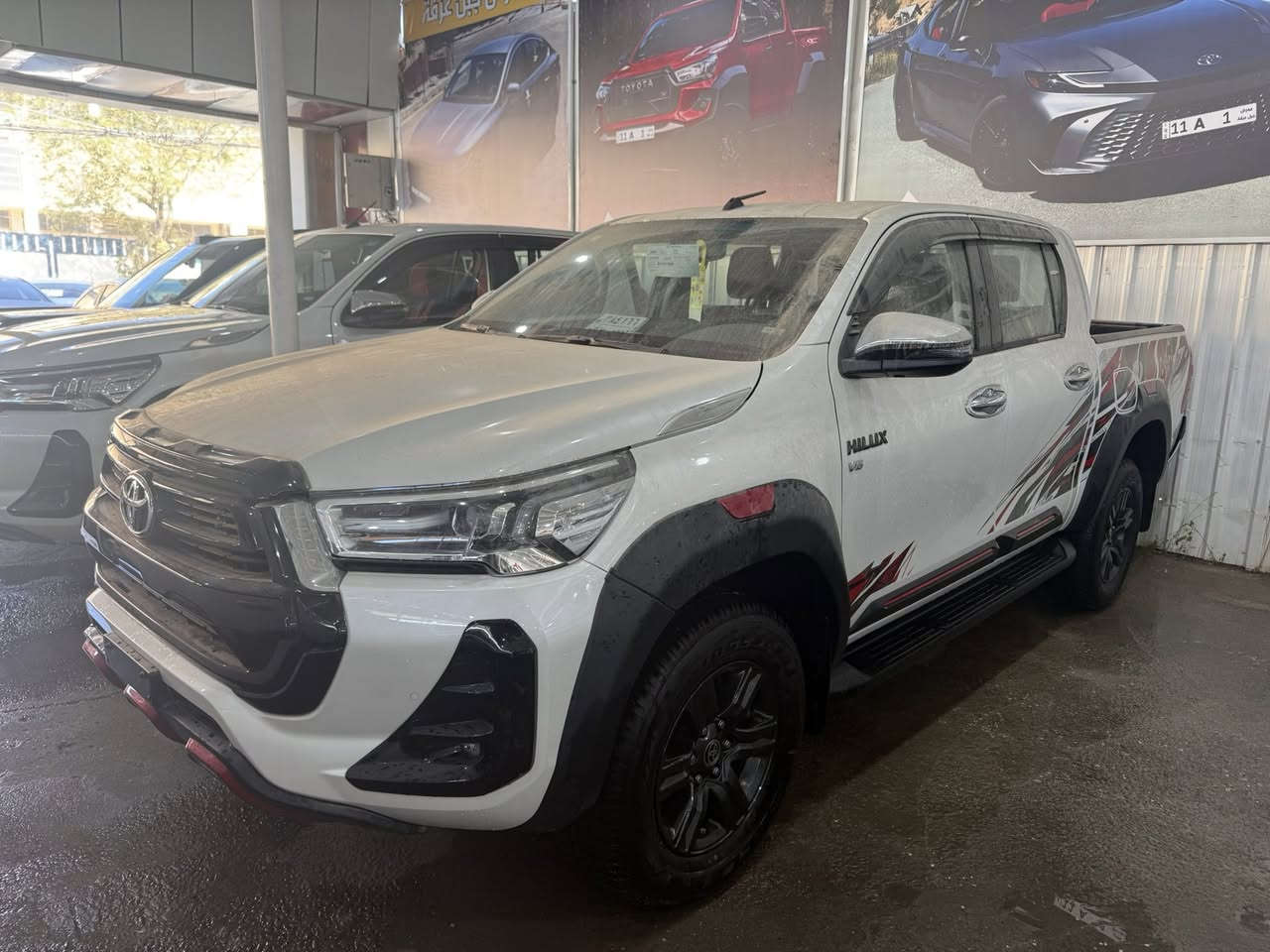 السلام عليكم هايلوكس تي اردي زيرووًضمان شركة ساس ٦ سلندر تريد مرقم او بدون رقم اتصل وتدلل مكاني بغداد الكريعات معرض جبل عرفة / ***********
