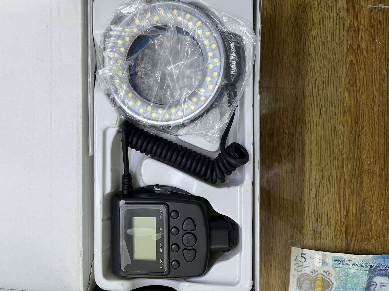 فلاش تصوير كامره لتصوير الاسنان جديد كامل مع ملحقاته السعر فقط ٣٠
للحجز وتساب ***********
