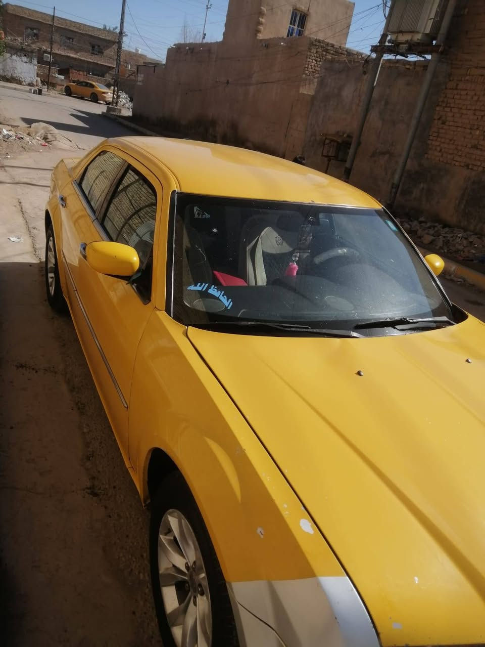 سلام عليكم وبامه 10 صل لبيع بسمي مدوره ثاني يوم مكفوله من ضربه وتبديل سياره كنديه تيرات جدد مكينه وكير خير من الله مصفره هيءه وغرامات خطه نصريه زبير جديد خطه سعر 105 وبيه مجال لشراي مكان سياره لعماره لمجر ستفسار ***********
