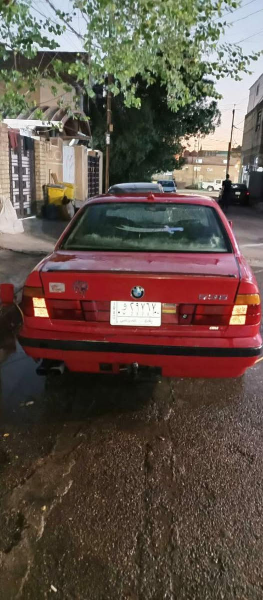 يا الله السلام عليكم BMW 535 للبيع او مراوس حسب القناعه سياره كامله كير مكينه نضاف السياره جارد بلادي نقص بيهه بس الصدر الامامي روس رواط تعبانه بي السعر 50 وبيهه مجال حك الجيه ***********
