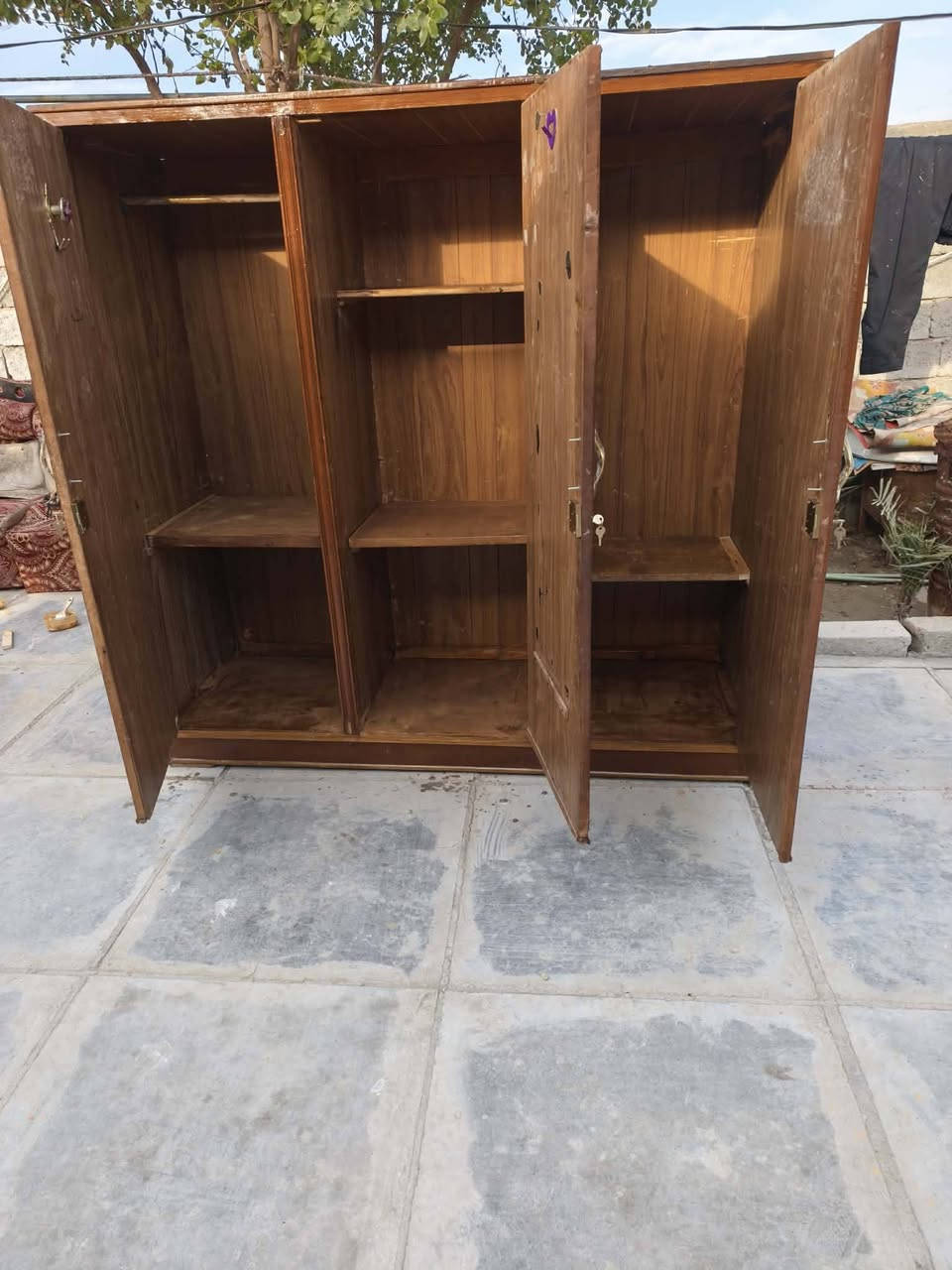 كنتور صاج ابو ٣ تزكام اخو الجديد
١٣٠

‏‪0788 746 2170‬‏
