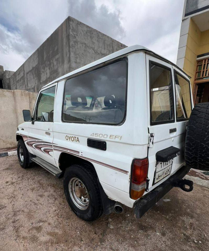 سلام عليكم الانكروز موديل 87 محرك ونجي محرك وكير حداديه نضاف مصبوغه كله رقم أربيل صاعده هزه بس راعيه ما اندله مكفوله سرقه طلب شرط مكان سياره بصره سعر 35 بيع فقط وبيه مجال شراي ‭
*********** اتصال
