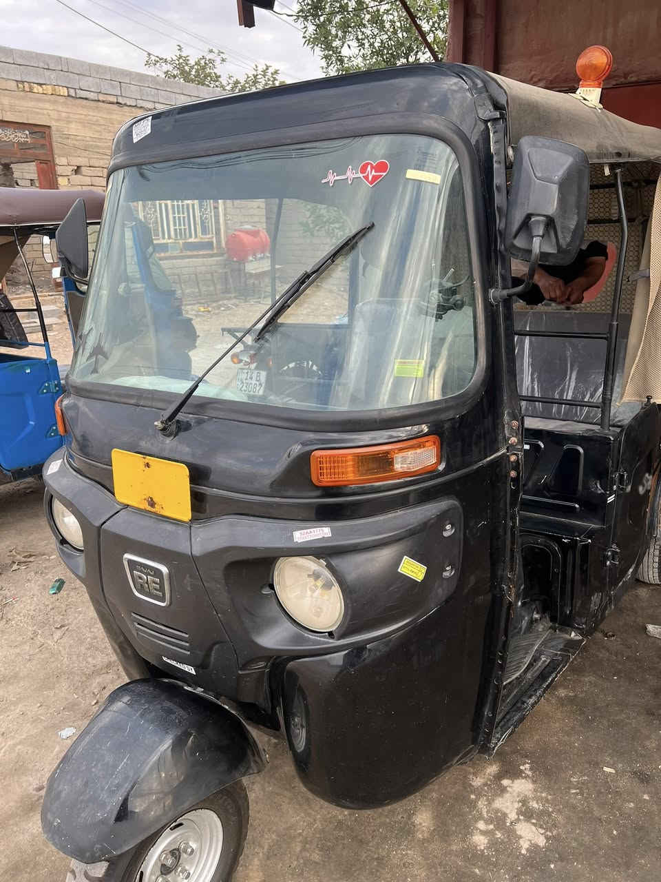 السلام عليكم شباب تكتك للبيع مكفوله مديل 22 رقم سنويه كربله تكتك ماناقصها شي  لمكان لبصره القرنه.  ‭0773 275 0287‬  اتصال ع هاذ رقم
