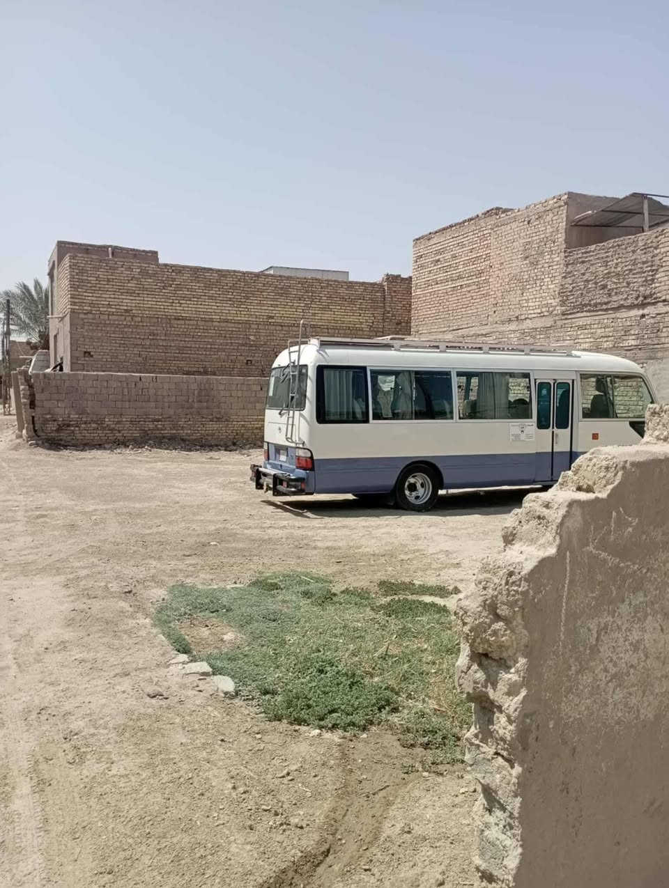 السلام عليكم قطعه ارض طابو صرف المساحه 220 الواقع حال 230 اركن على شارعين واجهيه 11 النزال 20 نهايه شارع الوسطاني وتبعد على الشارع الوسطاني 30 متر وشارع الرئيس مال الوسطاني يبعد عليها 500 متر الموقع حلو وسعرها حلو صرف للاستفسار اكثر اتصل على الارقام التاليه ***********.  )   وهذا الرقم فقط واتساب ***********
