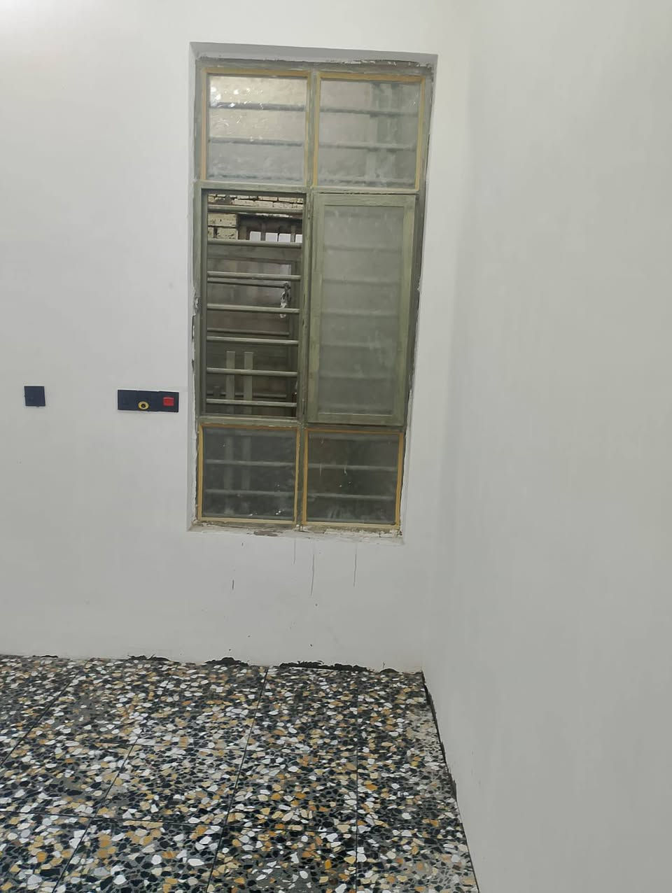 مشتمل 70 متر طابقين
3 غرف نوم وخدمات البيت جديد 
ايجارة مناسب للتواصل واتساب
***********
