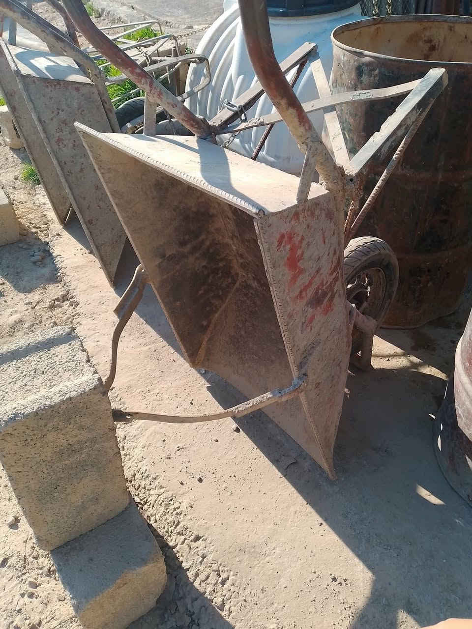 ونج للبيع كامل مع العرباين والماطور بحالة جيده *********** التحرير السعر 575  الف
