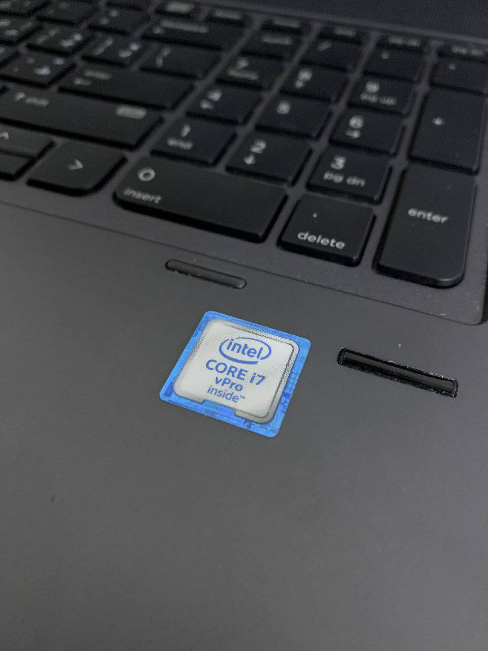 للبيع 💻 HP ZBook 17 G3
⚡ Core i7-6820HQ
🎮 NVIDIA Quadro M1000M 2GB
🧠 RAM 16GB DDR4
🚀 SSD M.2 256GB
🖥️ شاشة 17.3 إنچ FHD
📌 مناسب للتصميم، المونتاج، البرامج الهندسية والاستخدام الثقيل
💰 السعر: 430 ألف دينار
🎁 ملحقات هدية:
✔ ماوس
✔ ماوس باد
✔ شاحن أصلي
✔ حقيبة لابتوب
📞 واتساب / ماسنجر: ***********
