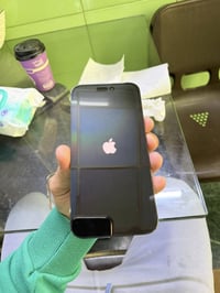 فقط 750 الف 🔥🔥 للبيع ايفون 14 برو ماكس ذاكرة 256 + باور بانك جديد هدية...