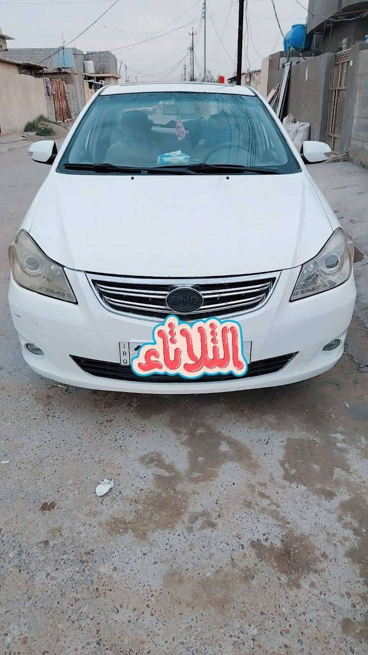 للبيع بي واي دي BYD G3 أوتو  موديل 2013
رقم بغداد انكليزي بسمي تحويل ثاني يوم  مصفره غرمات مكفولة من كلشي ما عدا بارد ب باب عكس السايق وخشم الجاملغ كذالك بارد تخم ويل وتاير ماشيه 140 السعر(60)  وبيه مجال مكاني بغداد  هاتف ***********
